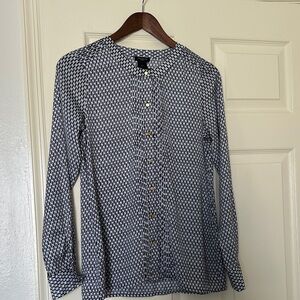NWT Ann Taylor Black and White Patterned Blouse
